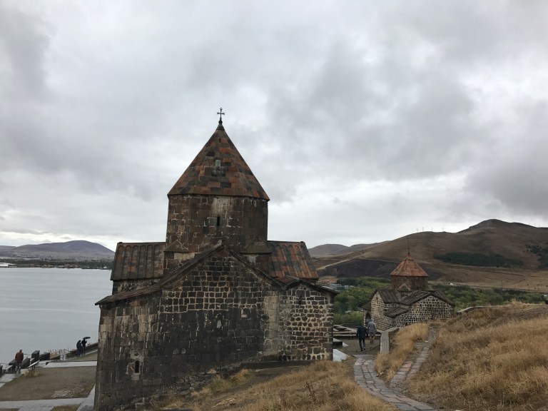 DB78EB99-525D-48B4-B22C-90CE73F68FAD