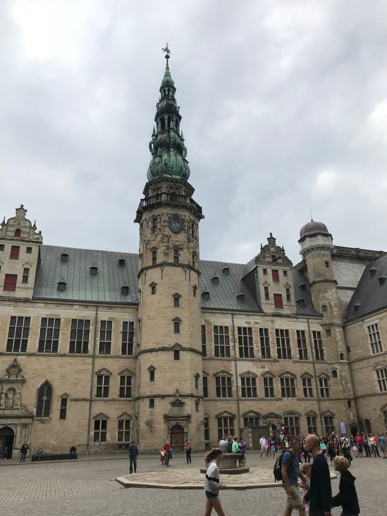 CC1528A9-5B54-4C63-BE93-C00FF3F594EF